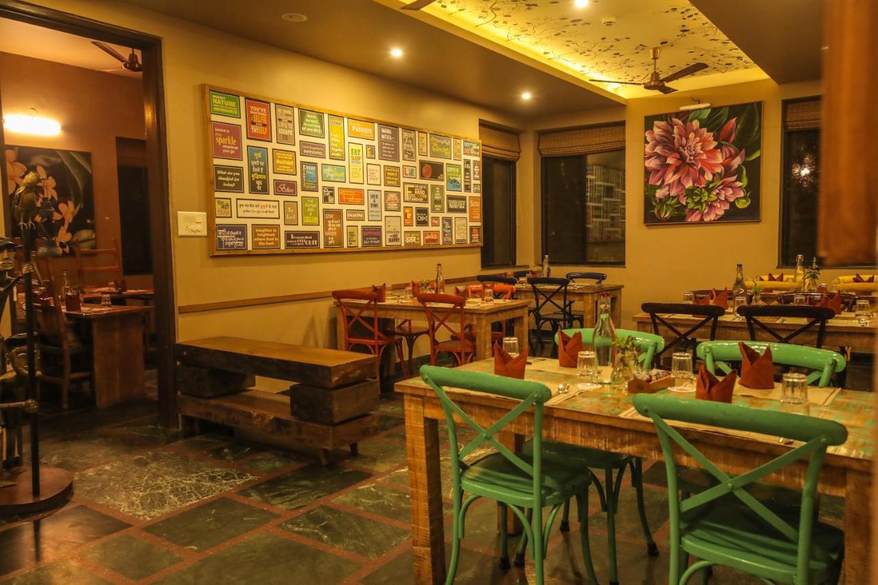 Tathastu Pench Hotel Khawasa Ngoại thất bức ảnh